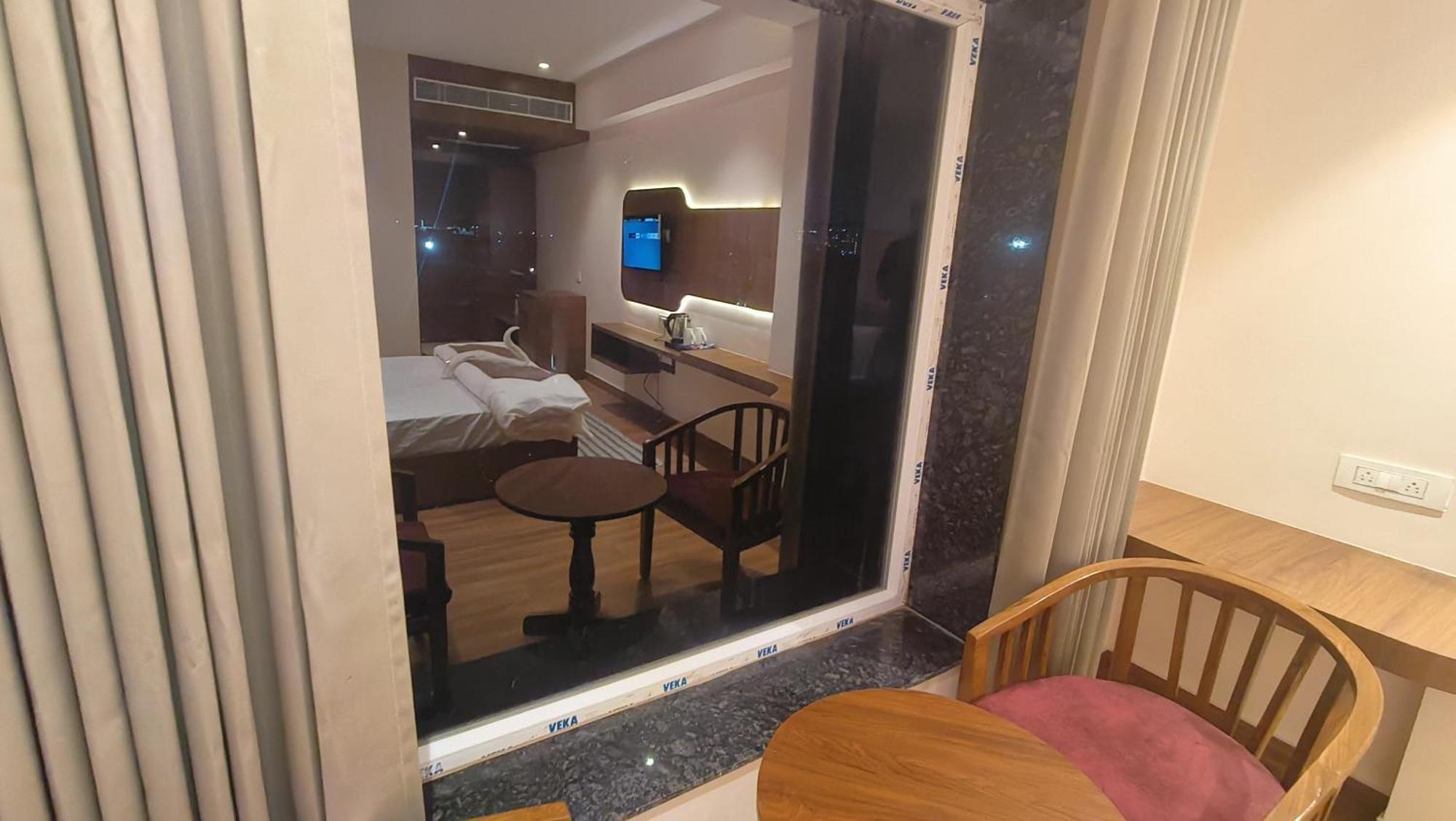 Hotel Blue Sapphire Kota  Eksteriør bilde